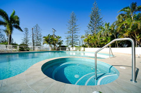 Crystal Bay On The Broadwater - Hotel Gold Coast 11
