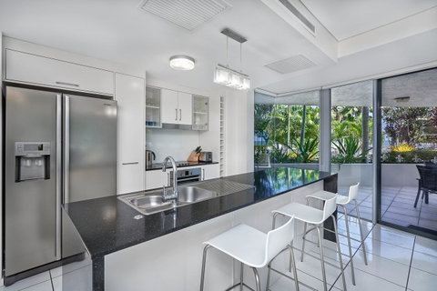 Vision Apartments - Hotel Gold Coast 5