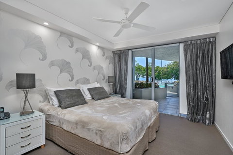 Vision Apartments - Hotel Gold Coast 9
