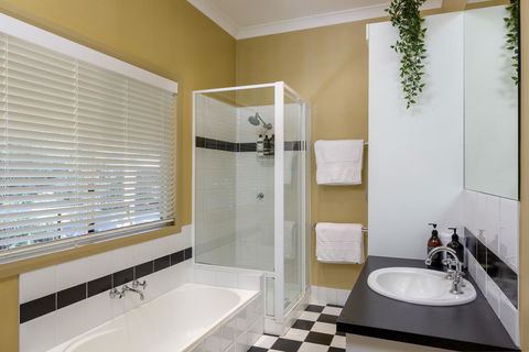 Noosa Beachhouse - Hotel Gold Coast 10