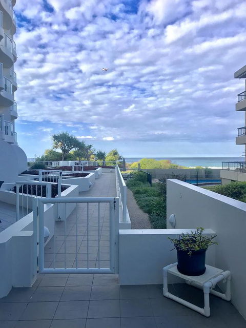 Regency On The Beach - Hotel Gold Coast 8