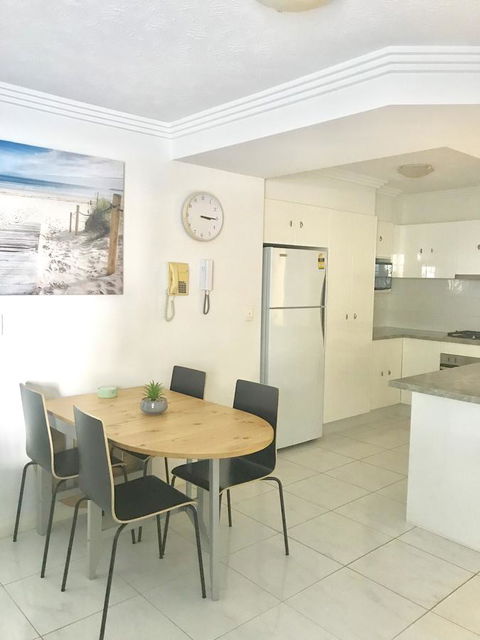 Regency On The Beach - Hotel Gold Coast 7