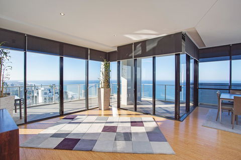 Mantra Circle On Cavill - Hotel Gold Coast 1
