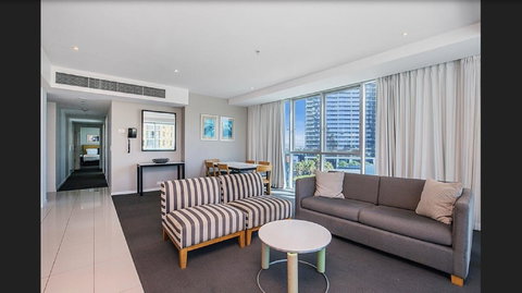 Gold Coast Private Apartments - H Residences, Surfers Paradise - Hotel Gold Coast 32