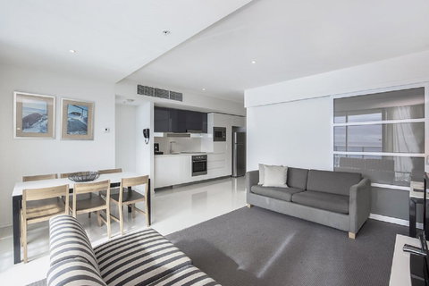 Gold Coast Private Apartments - H Residences, Surfers Paradise - Hotel Gold Coast 20