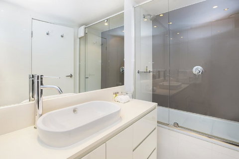 Gold Coast Private Apartments - H Residences, Surfers Paradise - Hotel Gold Coast 31