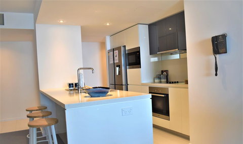 Gold Coast Private Apartments - H Residences, Surfers Paradise - Hotel Gold Coast 10