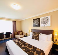 Best Western Plus Ambassador On Ruthven Motor Inn - Hotel Gold Coast