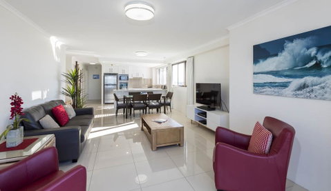 South Pacific Plaza - Official - Hotel Gold Coast 3
