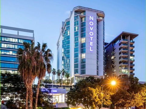 Amora Hotel Brisbane - Hotel Gold Coast 0