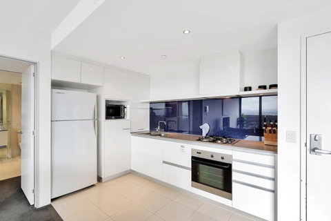 Circle On Cavill, Apartments And Sub Penthouses - We Accommodate - Hotel Gold Coast 9