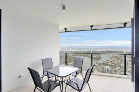 Circle On Cavill, Apartments And Sub Penthouses - We Accommodate - Hotel Gold Coast 10