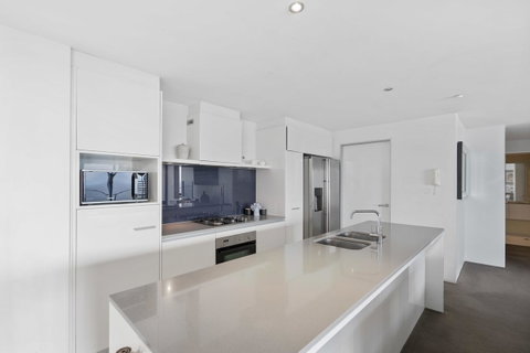 Circle On Cavill, Apartments And Sub Penthouses - We Accommodate - Hotel Gold Coast 18