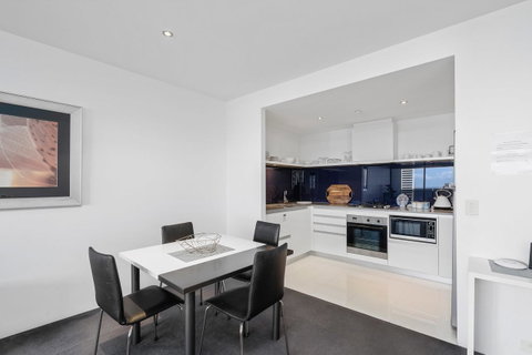 Circle On Cavill, Apartments And Sub Penthouses - We Accommodate - Hotel Gold Coast 5