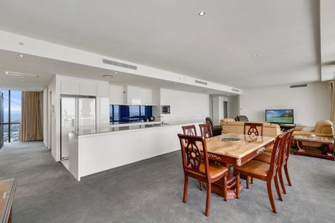 Circle On Cavill, Apartments And Sub Penthouses - We Accommodate - Hotel Gold Coast 2