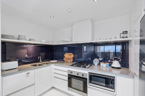 Circle On Cavill, Apartments And Sub Penthouses - We Accommodate - Hotel Gold Coast 4