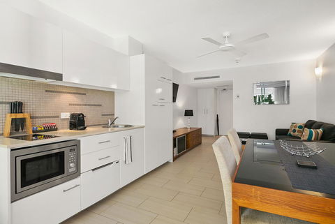 Palm Cove Beach Apartment - Hotel Gold Coast 7