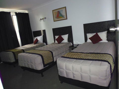 Burke & Wills Motor Inn - Hotel Gold Coast 4