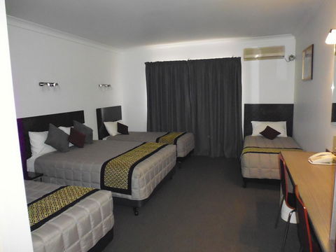 Burke & Wills Motor Inn - Hotel Gold Coast 26