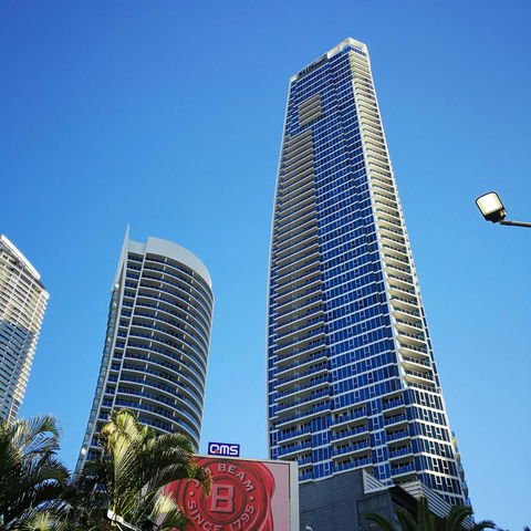 H Star Residences-- Paradise Stayz - Hotel Gold Coast 12