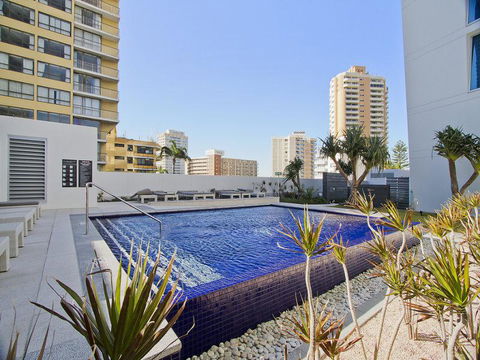 H Star Residences-- Paradise Stayz - Hotel Gold Coast 6