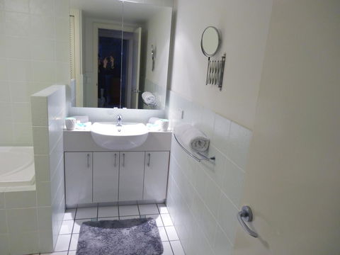 Waterfront Resort Villa With Buggy - Hotel Gold Coast 13