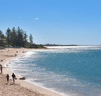 The Norfolks on Moffat Beach - Hotel Gold Coast