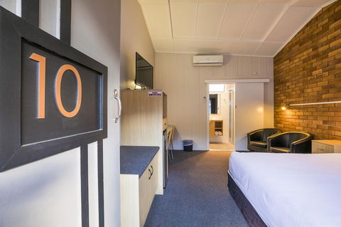 Downs Motel - Hotel Gold Coast 3