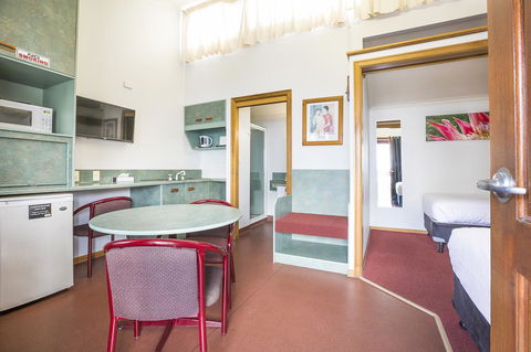 Downs Motel - Hotel Gold Coast 11