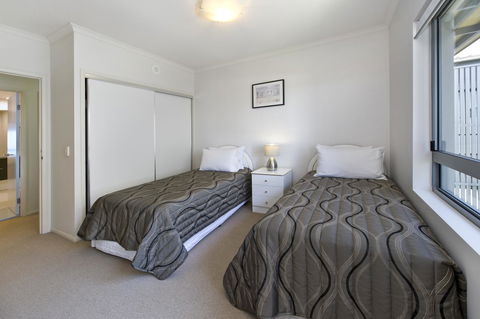On The Bay Apartments - Hotel Gold Coast 17