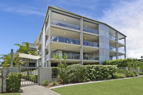 On The Bay Apartments - Hotel Gold Coast 21