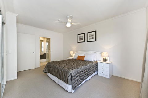 On The Bay Apartments - Hotel Gold Coast 19
