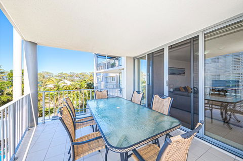 On The Bay Apartments - Hotel Gold Coast 6