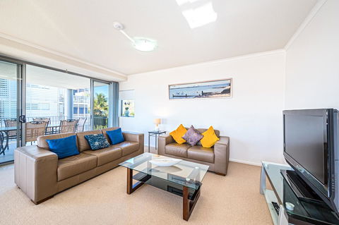 On The Bay Apartments - Hotel Gold Coast 5
