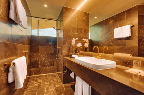 Eatons Hill Hotel - Hotel Gold Coast 11