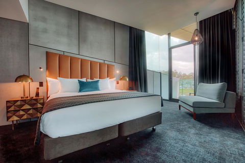 Eatons Hill Hotel - Hotel Gold Coast 15