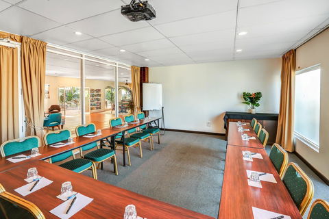 Coral Tree Inn - Hotel Gold Coast 9