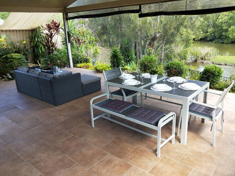 Waterfront Theme Park Getaway - Hotel Gold Coast 14