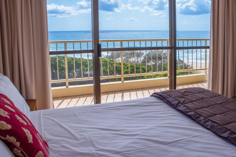 Capricorn One Beachside Holiday Apartments - Official - Hotel Gold Coast 10
