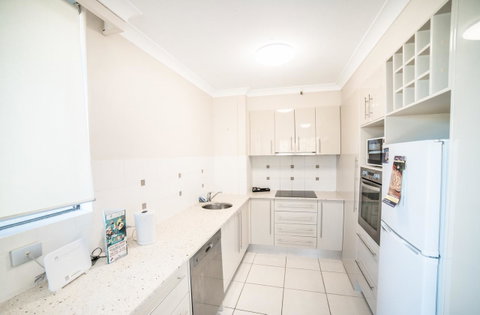 Capricorn One Beachside Holiday Apartments - Official - Hotel Gold Coast 6