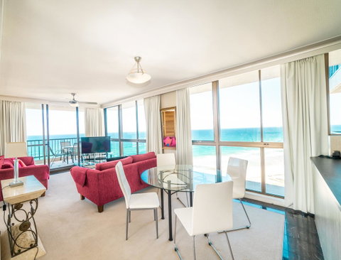 Capricorn One Beachside Holiday Apartments - Official - Hotel Gold Coast 1
