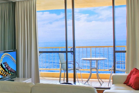 Capricorn One Beachside Holiday Apartments - Official - Hotel Gold Coast 17