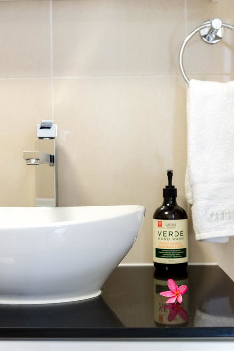 Private Guest Suite High On Currumbin Hill - Hotel Gold Coast 13