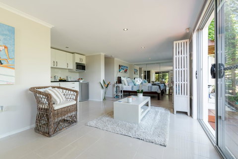 Private Guest Suite High On Currumbin Hill - Hotel Gold Coast 9