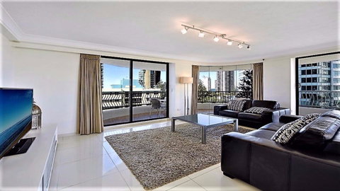 Excluza - Hotel Gold Coast 0