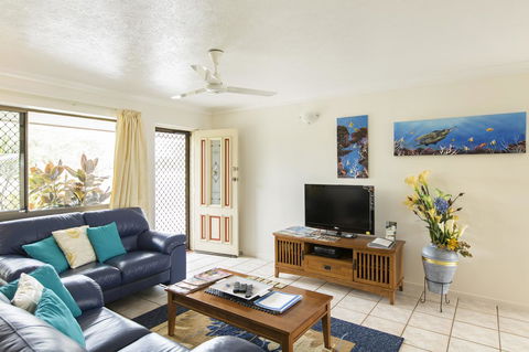 Marcol Place Holiday Apartments - Hotel Gold Coast 11