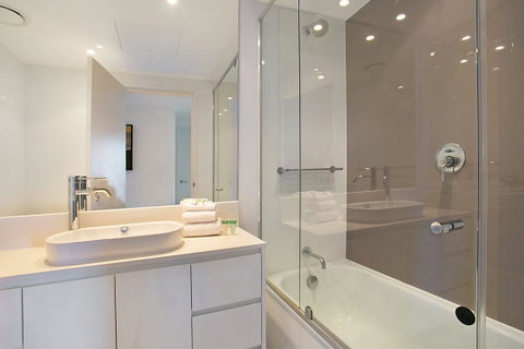 Number 1 H Residences - WiFi, Parking & More By Gold Coast Holidays - Hotel Gold Coast 3