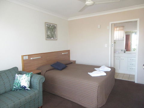 Riviera On Ruthven - Hotel Gold Coast 9