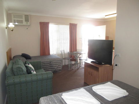 Riviera On Ruthven - Hotel Gold Coast 4