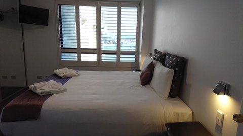 Surfers Hawaiian Holiday Apartments - Hotel Gold Coast 10